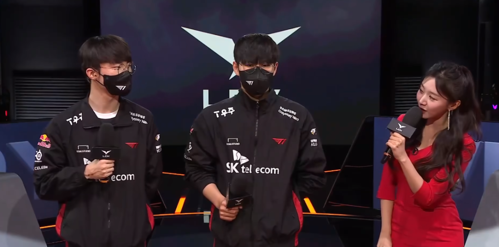 与上述四位 与上述四位